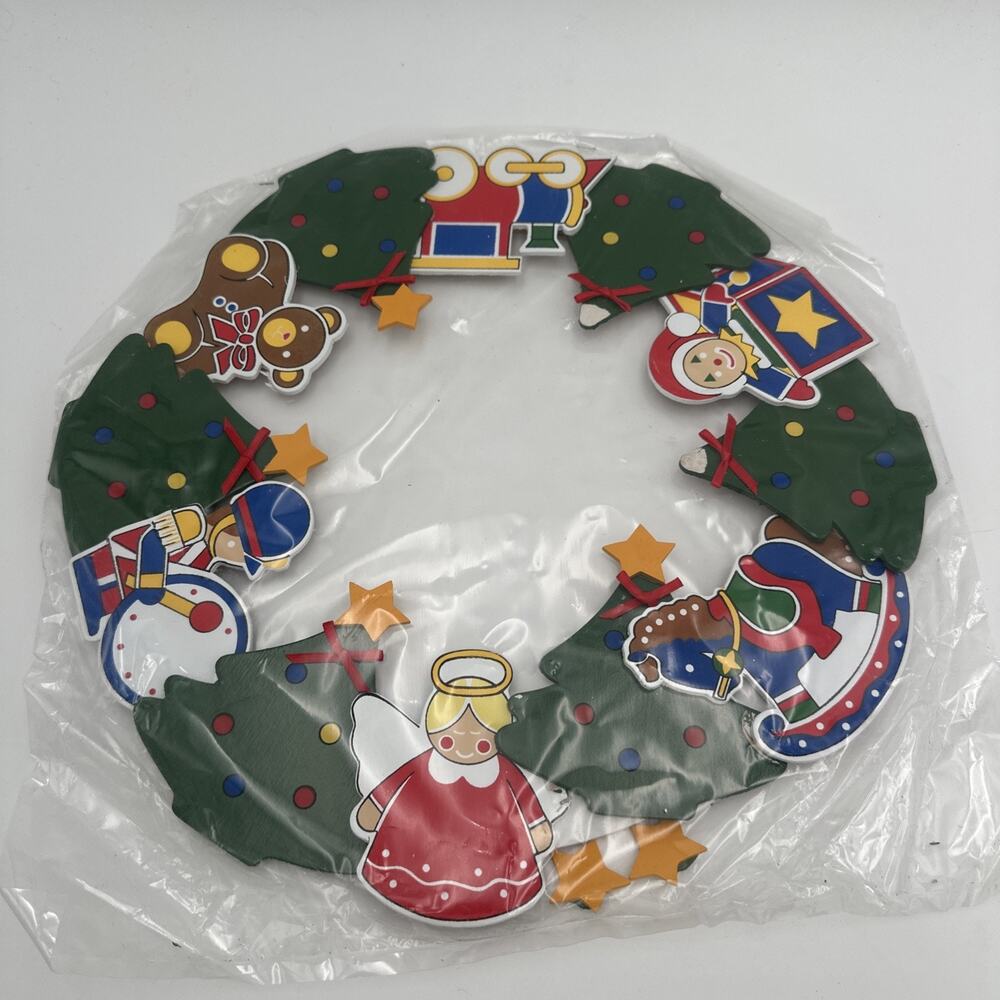 Bright Touches Wooden Christmas Theme Wreath Wall Hanging